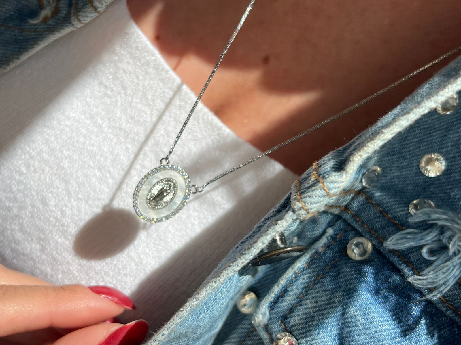 Colar Escapulário com Nossa Senhora das Graças em Banho de Ródio Branco
