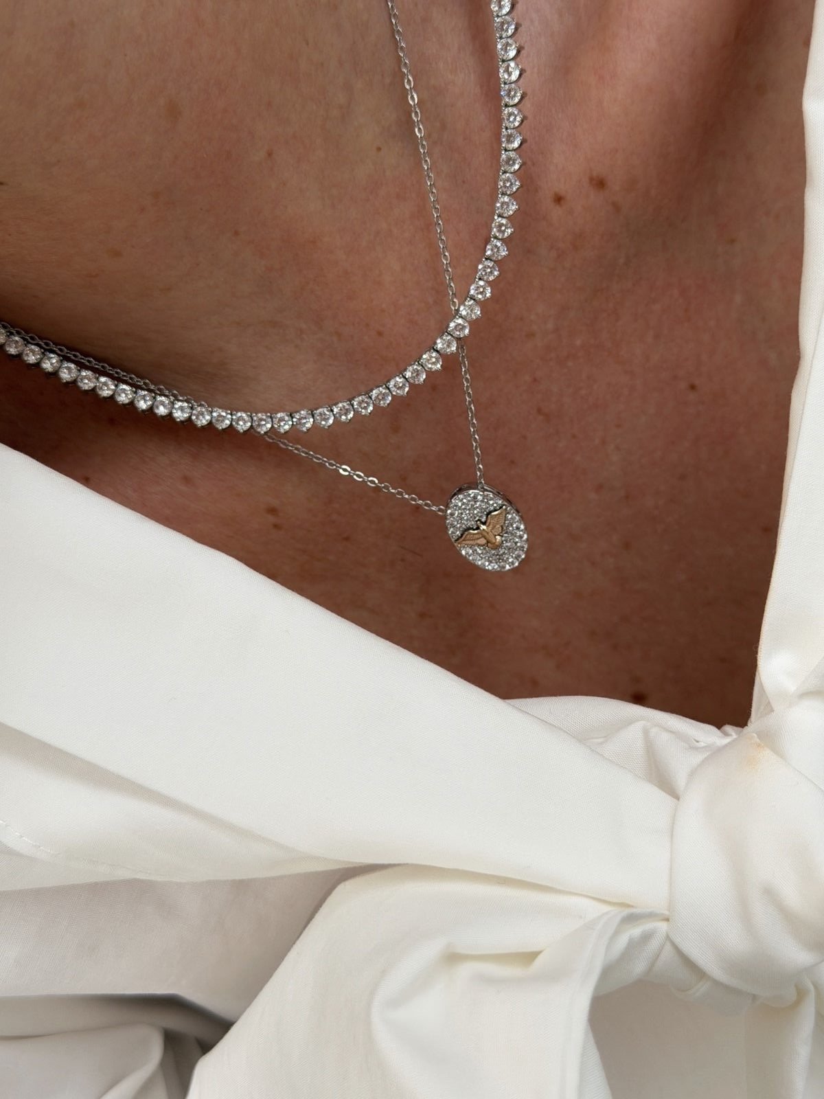 Colar Espírito Santo com Zircônia Cristal em Duo Banho Ouro + Ródio Branco