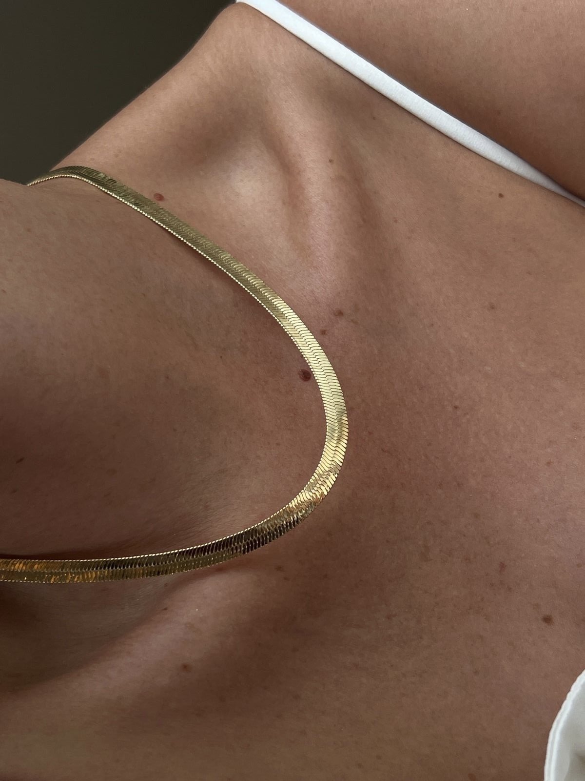 Colar Fina Média Banho de Ouro