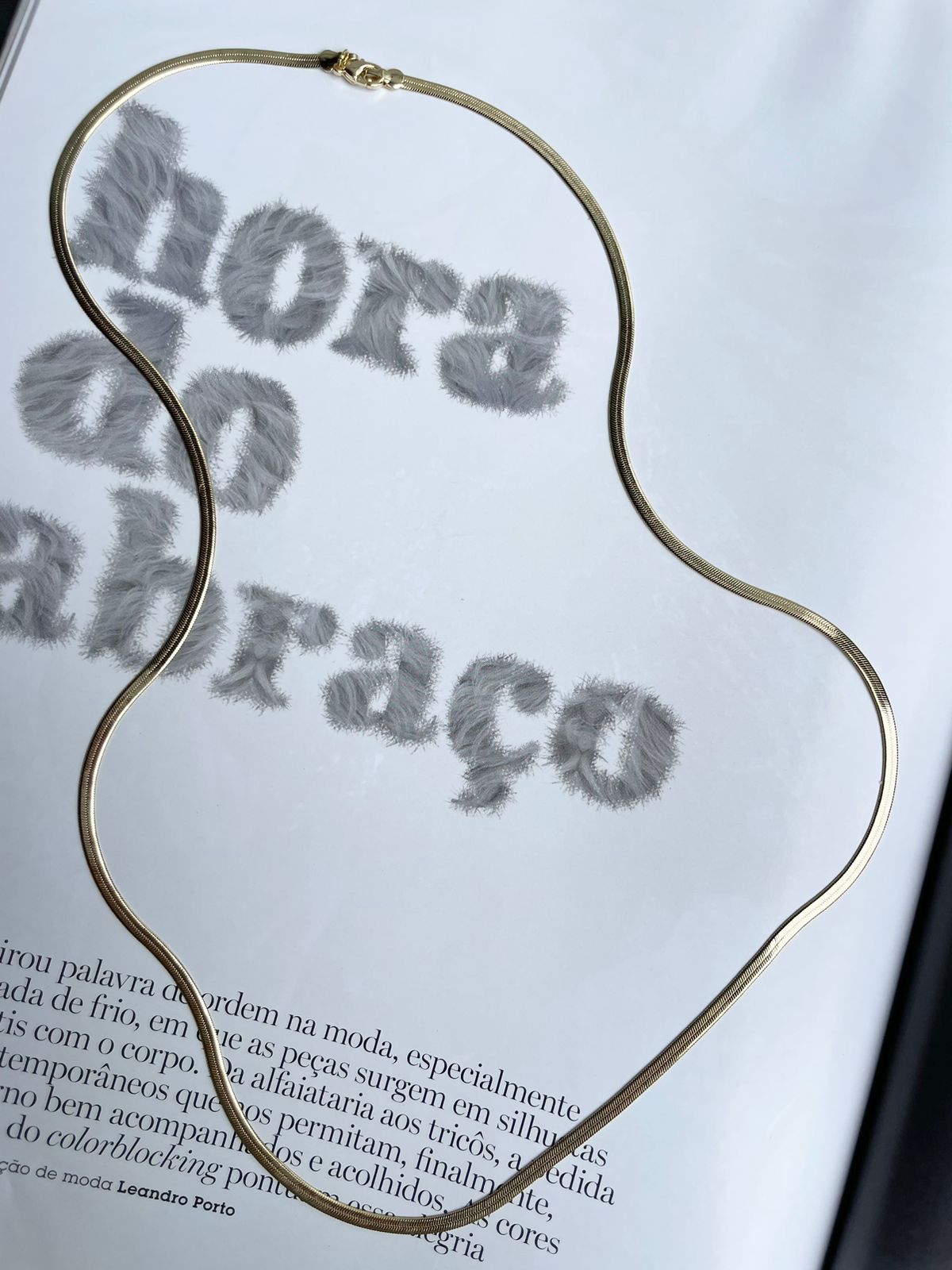 Colar Fita Longo em Banho de Ouro