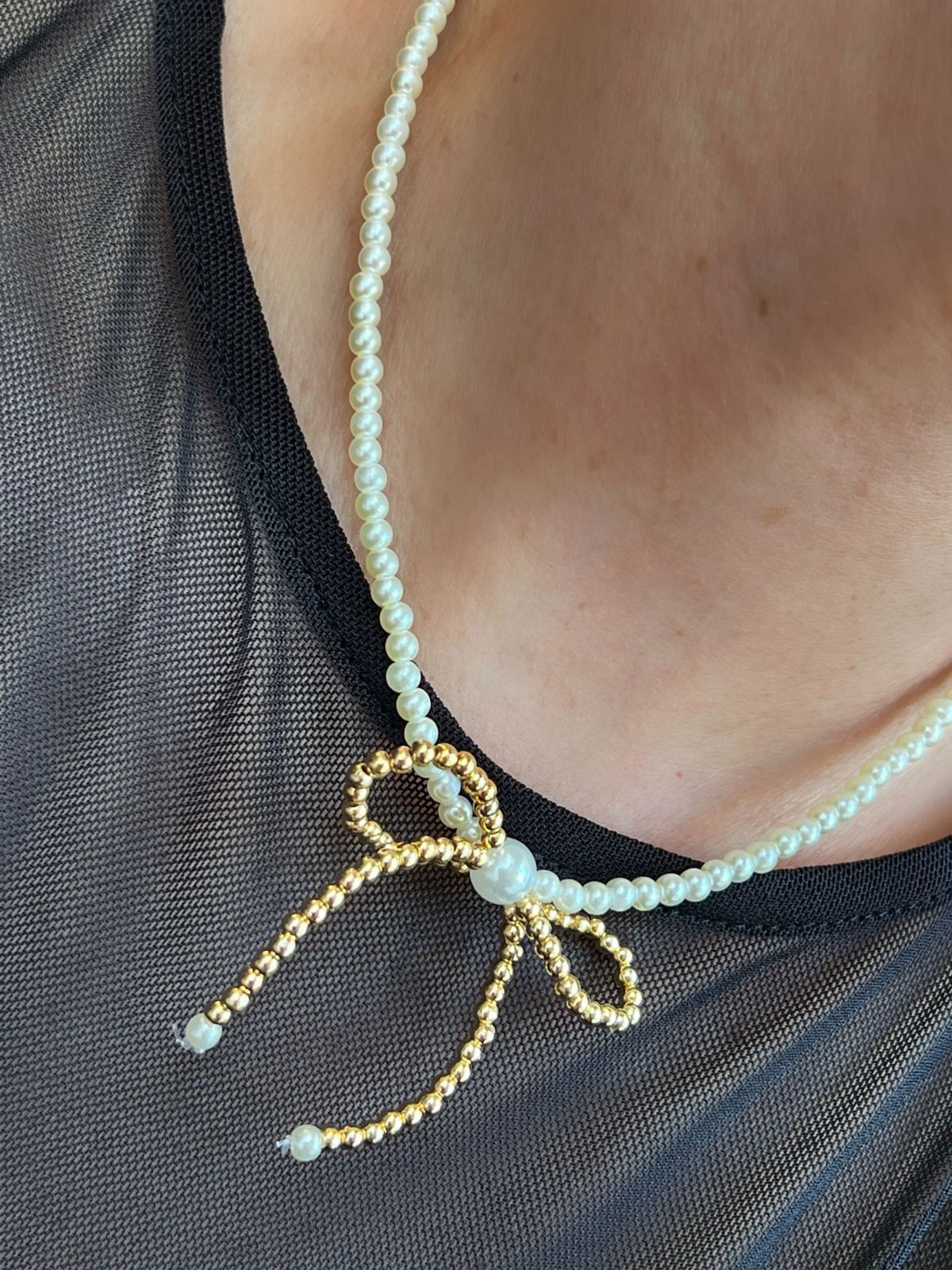 Colar Laço com Pérola em Banho de Ouro