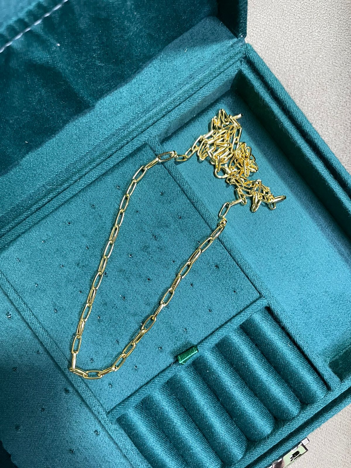 Colar Longo Inspired em Banho de Ouro