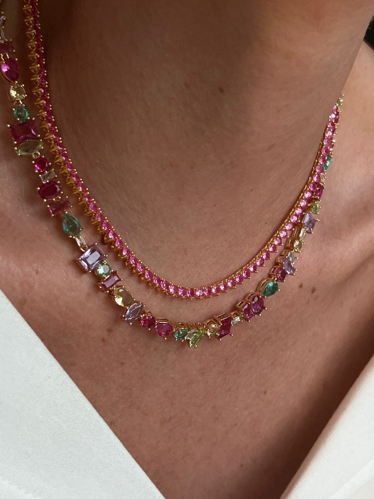Colar Maleável com Zircônia Colorida em Banho de Ouro