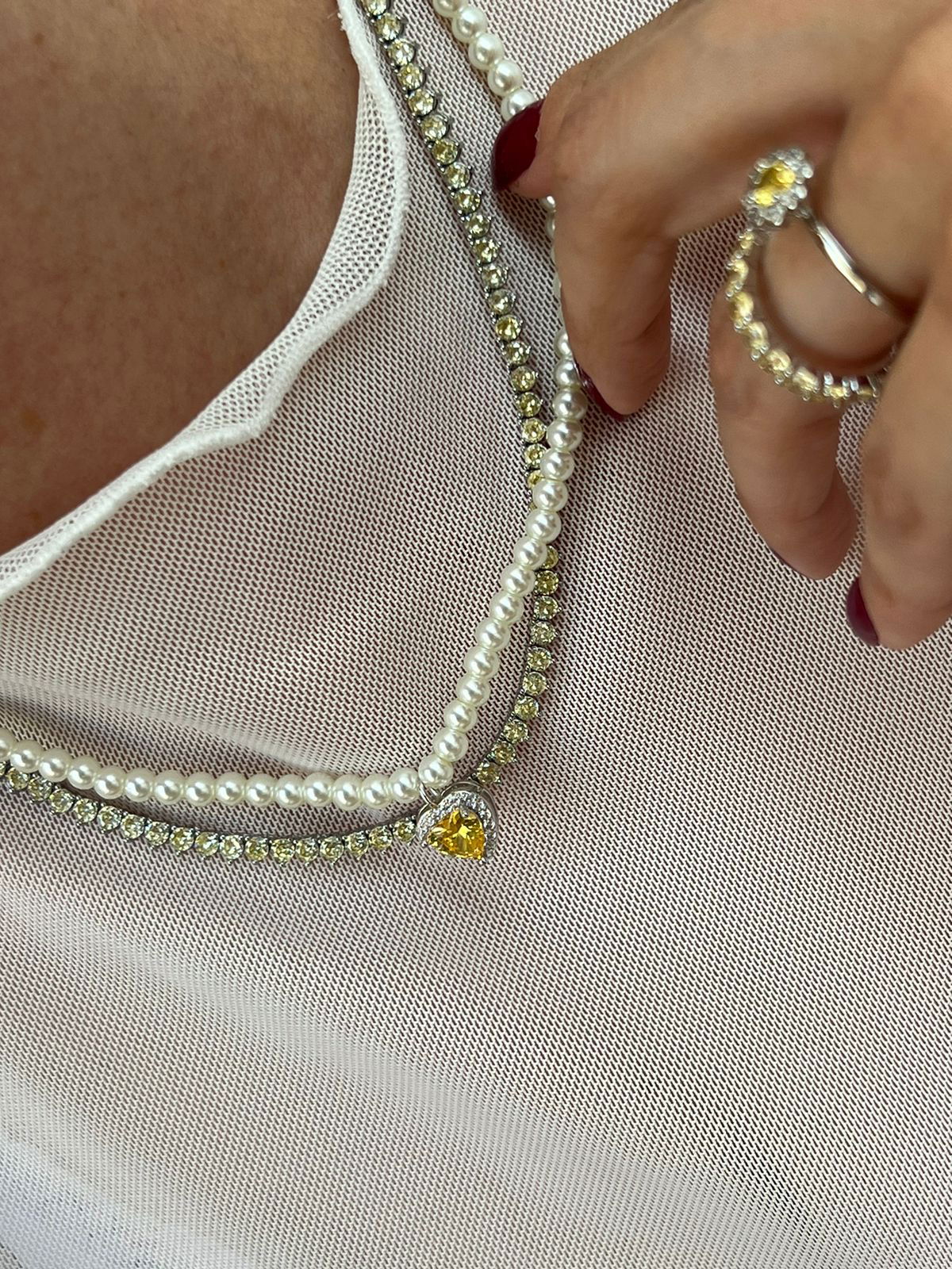 Conjunto Pérola com Coração Citrino em Banho de Ródio Branco