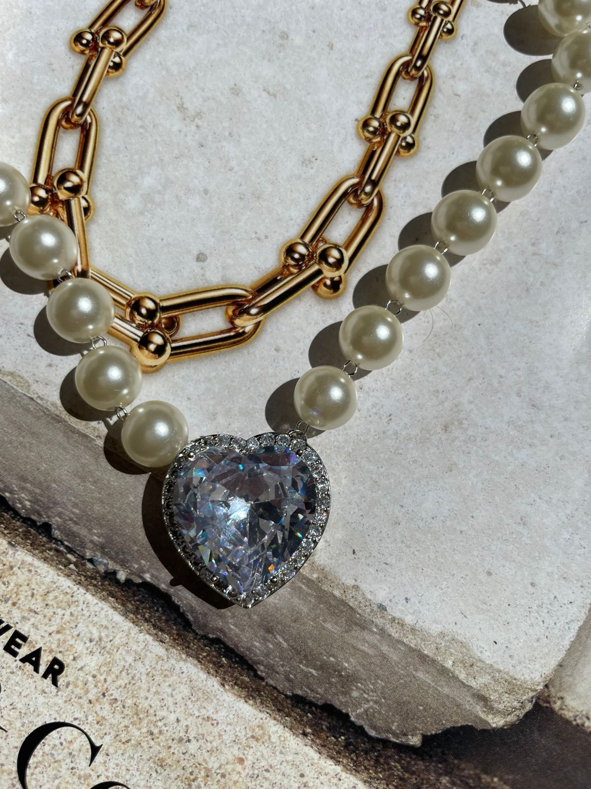 Colar Pérola com Coração Zircônia Cristal em Banho de Ródio Branco