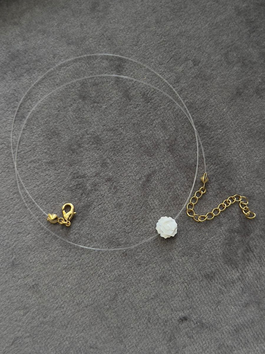 Colar Rosinha Madrepérola (PP) Fio de Nylon em Banho de Ouro