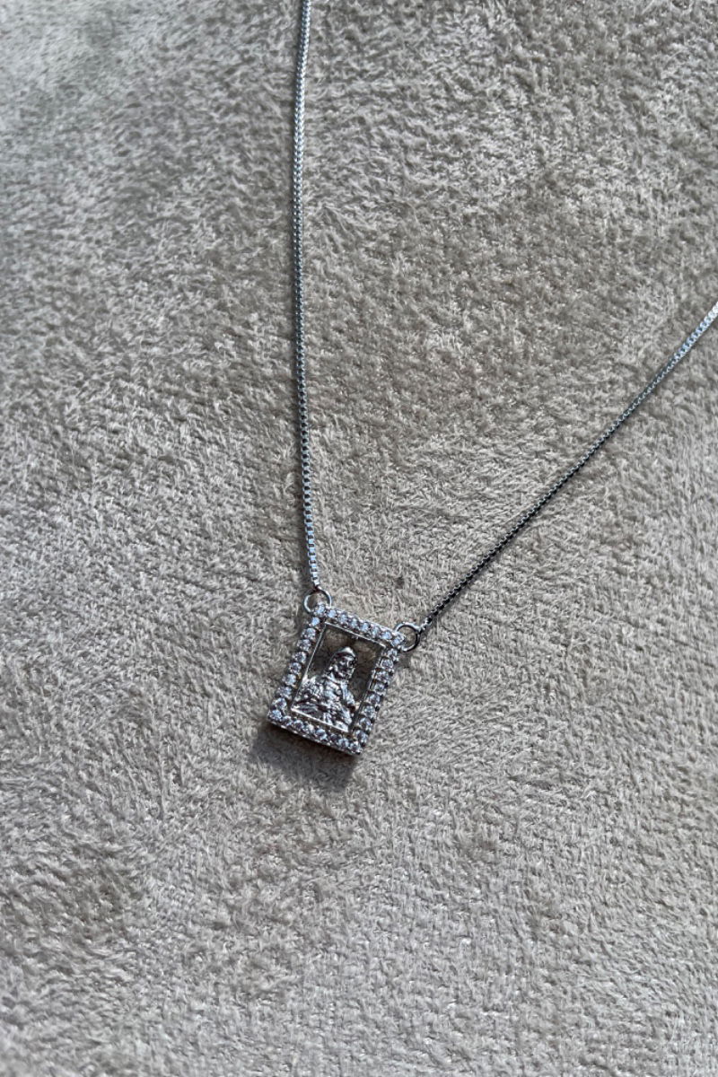 Colar Sagrado Coração Jesus em Ródio Branco