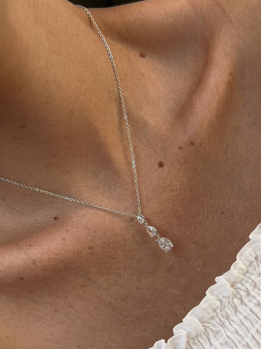 Colar Três Gotas com Zircônia Cristal em Banho de Ródio Branco