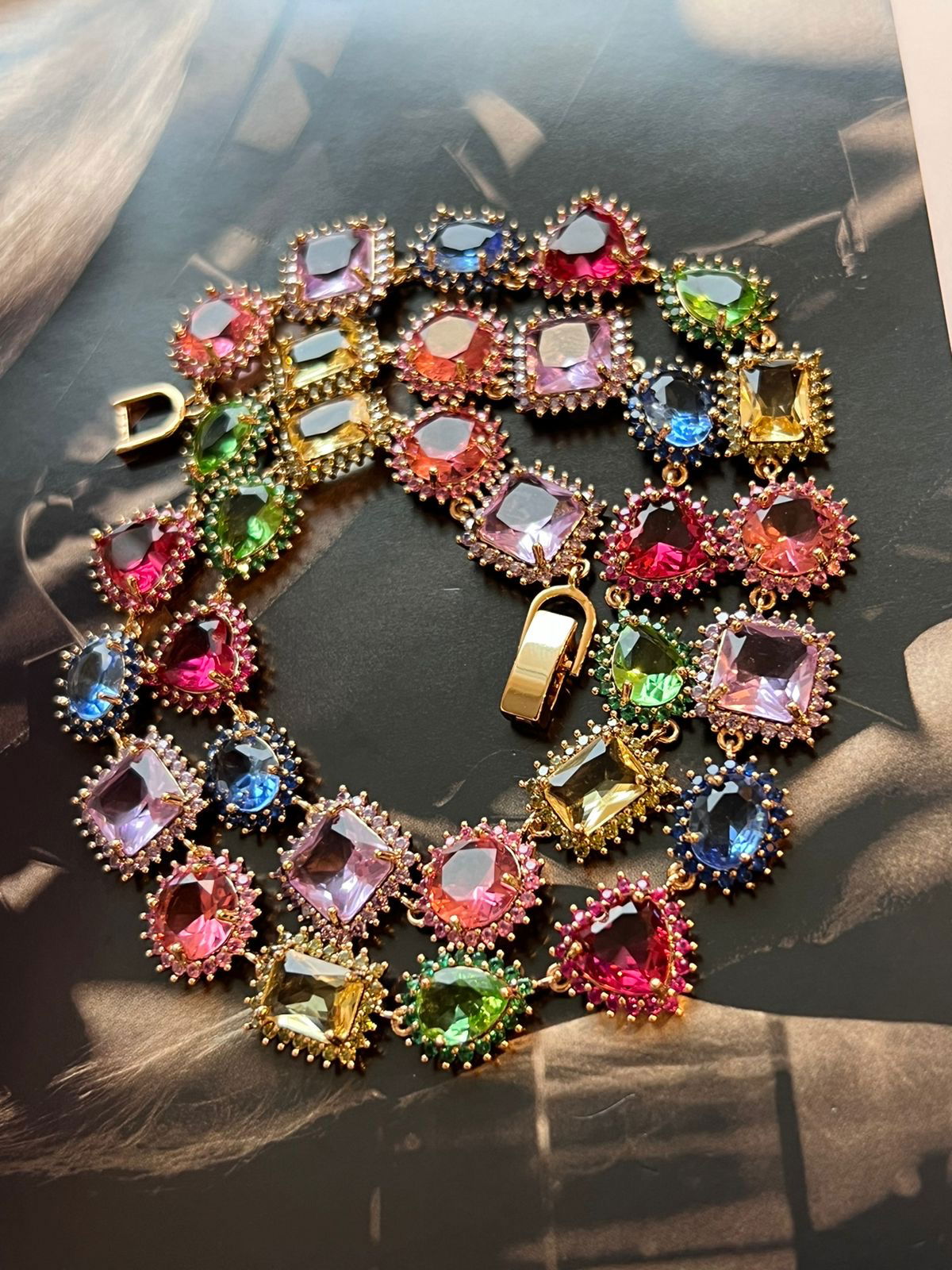 Conjunto com Zircônia Colorida (Fecho Joia) em Banho de Ouro