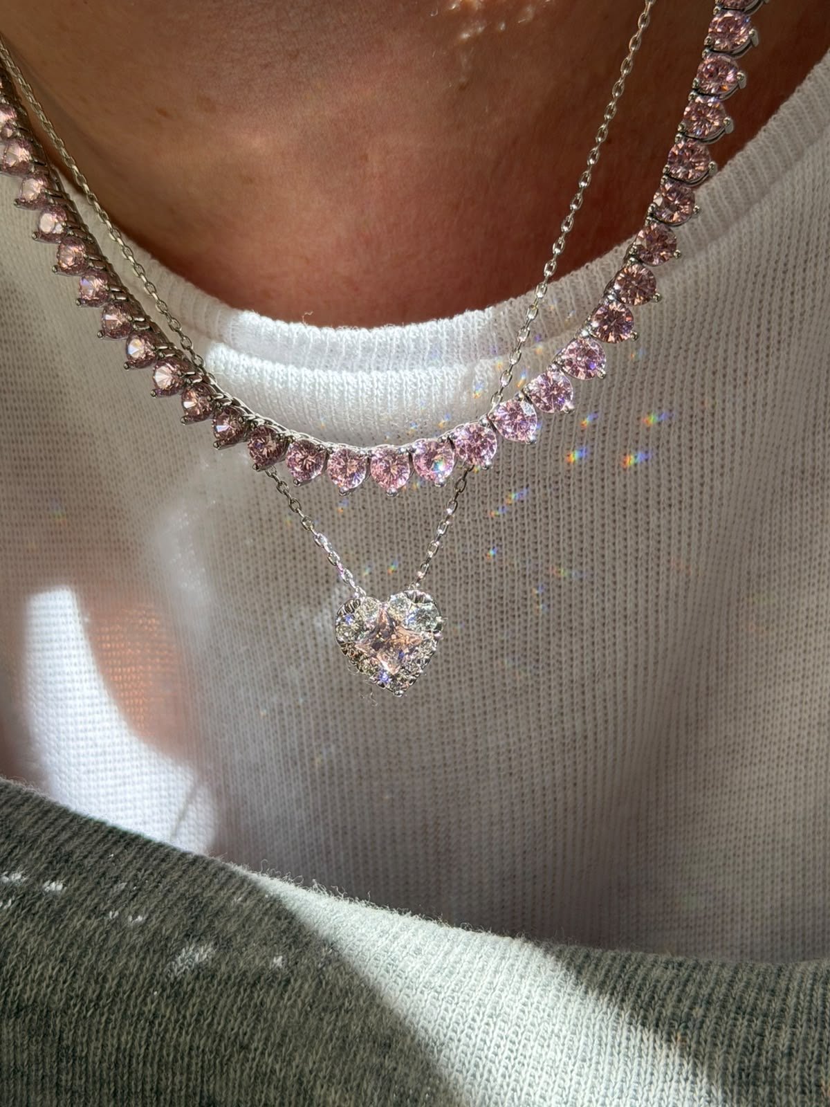 Conjunto Coração com Zircônia Cristal e Rosa Claro em Banho de Ródio Branco