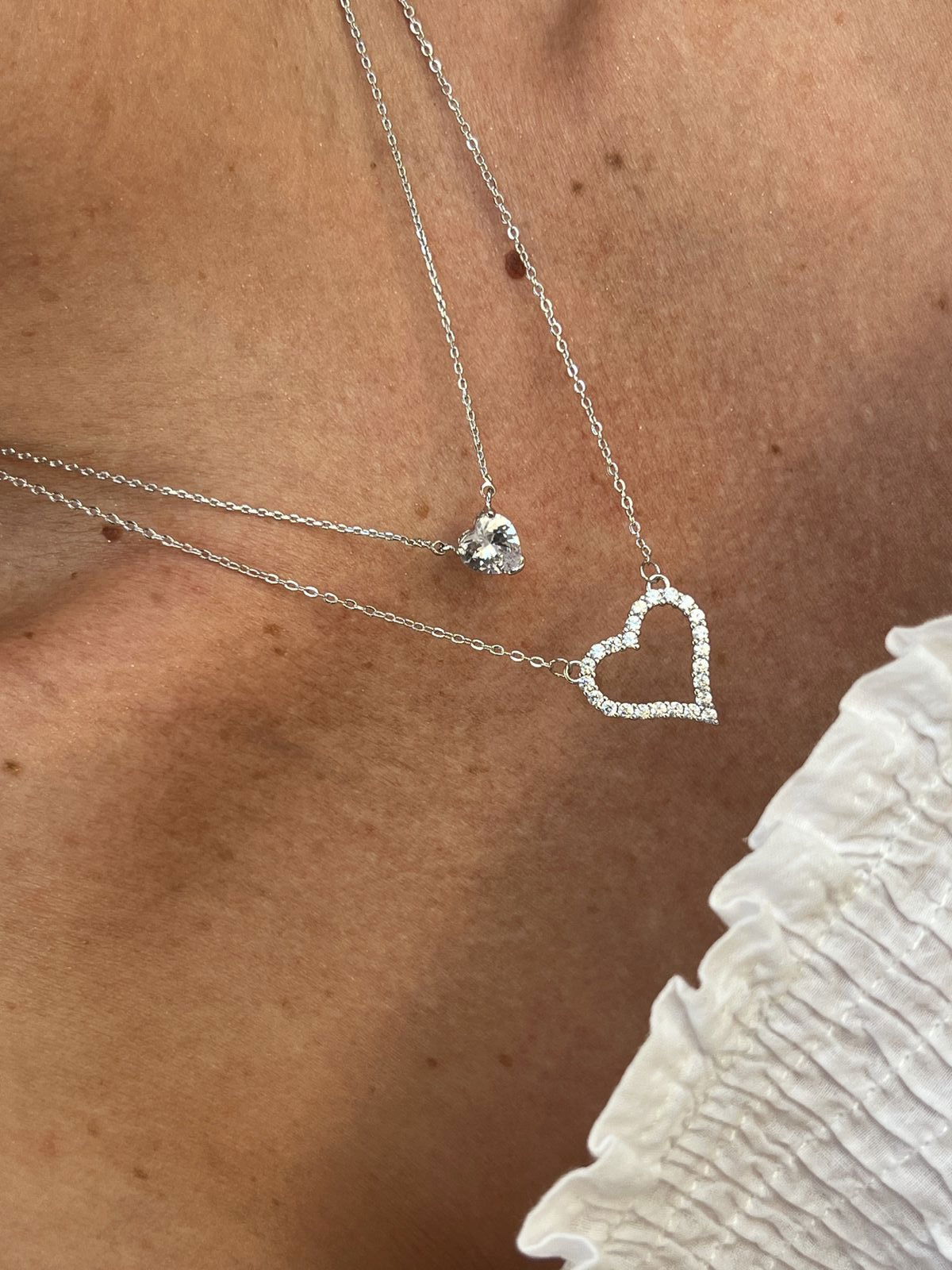 Conjunto Coração com Zircônia Cristal em Banho de Ródio Branco