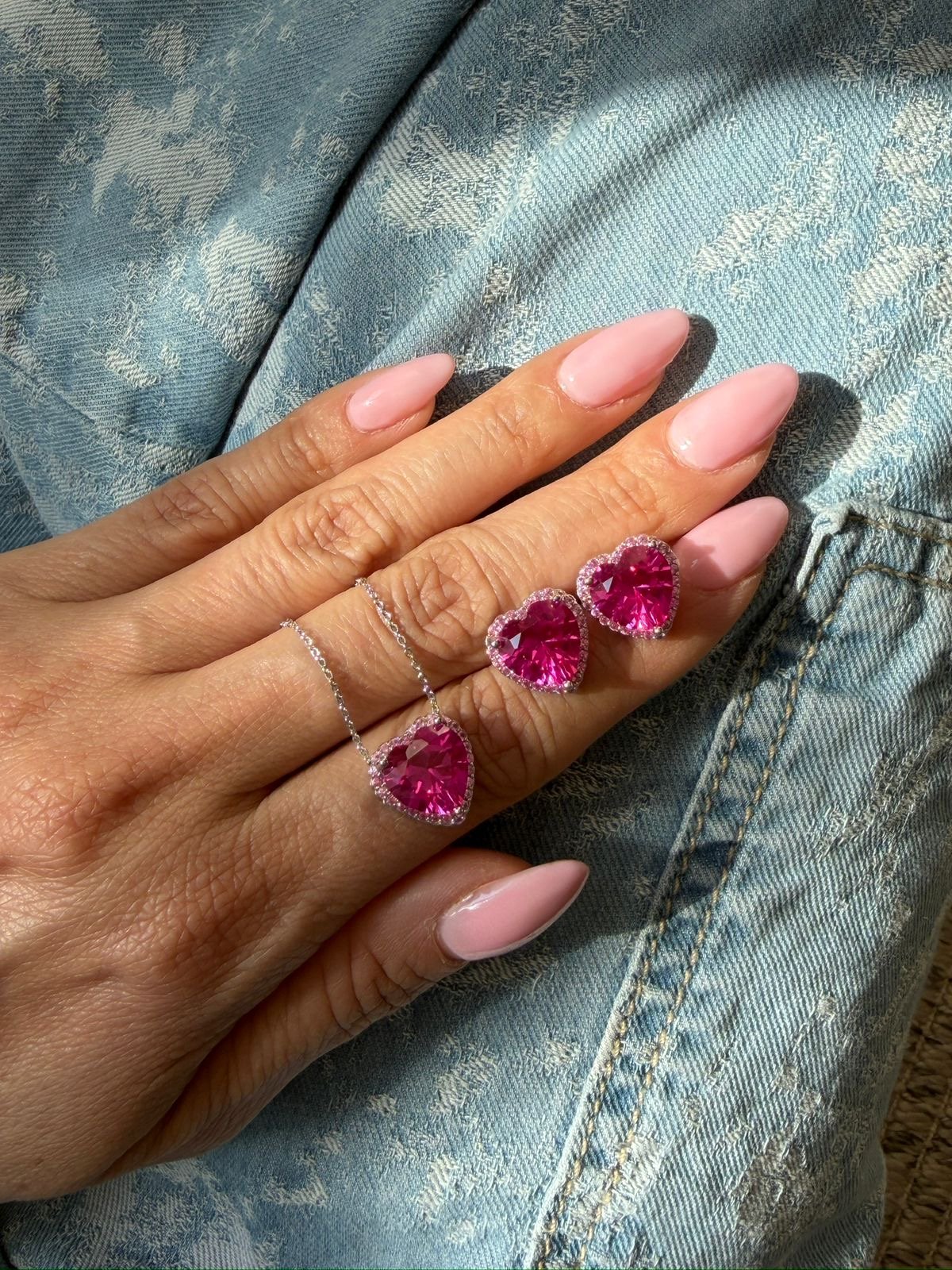 Conjunto Coração com Zircônia Pink em Banho de Ródio Branco