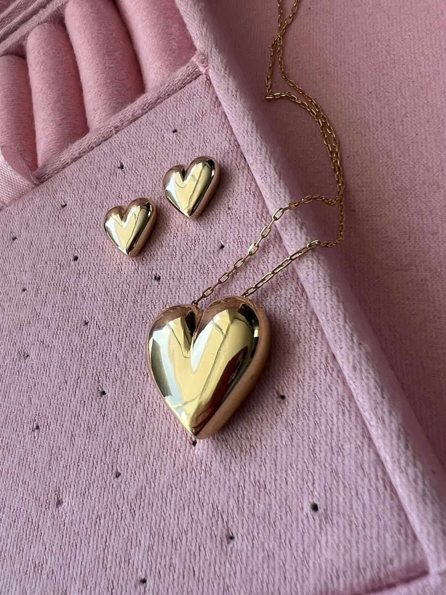 Conjunto Coração Liso com Corrente Mini Cartier em Banho de Ouro