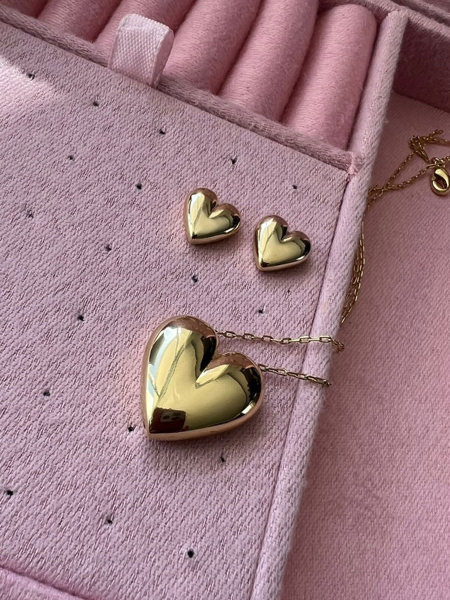 Conjunto Coração Liso com Corrente Mini Cartier em Banho de Ouro