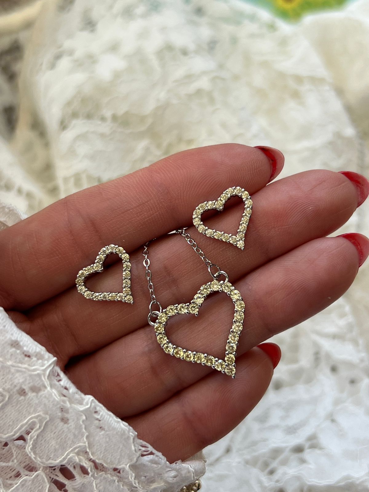 Conjunto Coração Zircônia Citrino em Banho de Ródio Branco