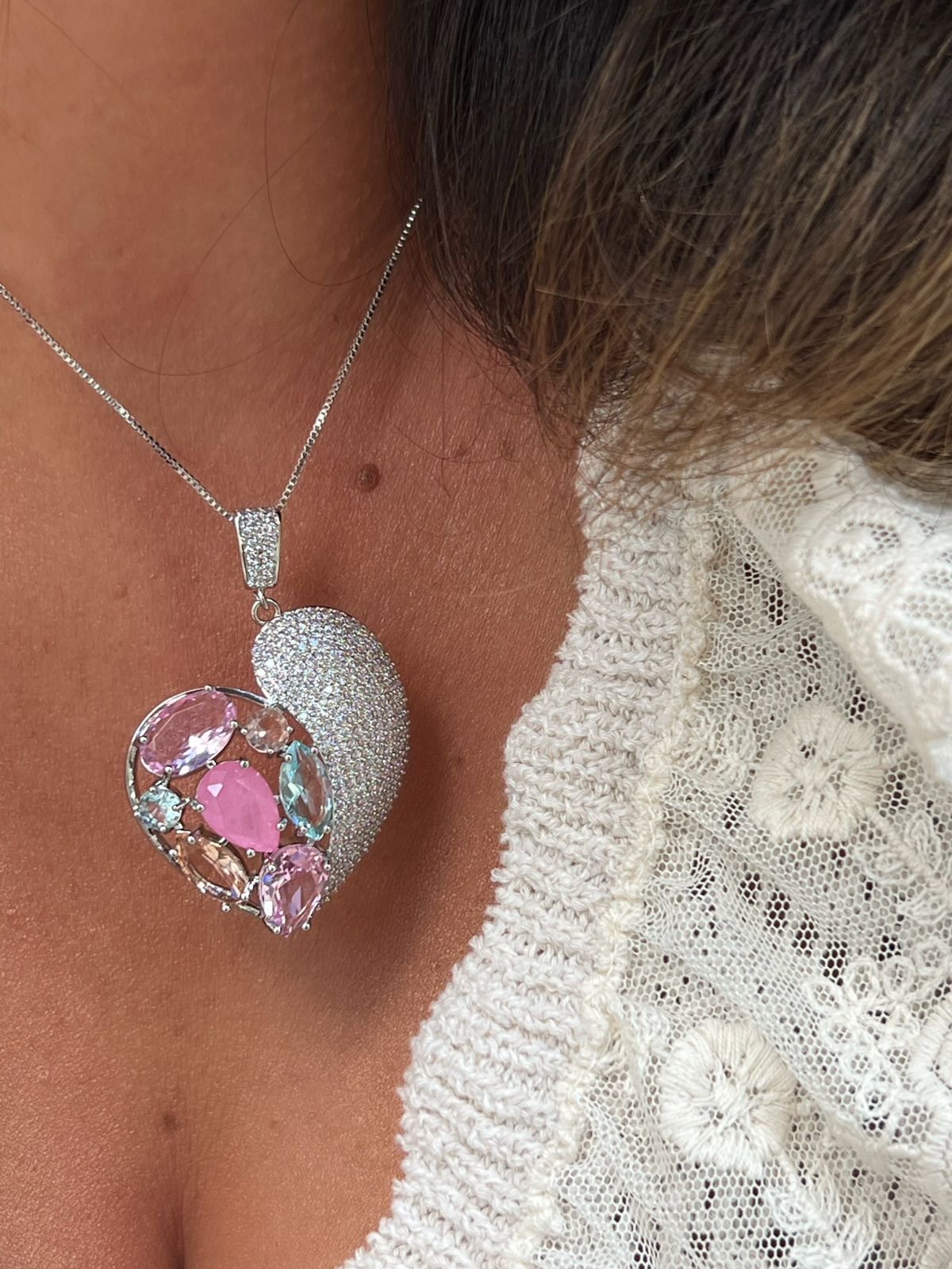 Conjunto Coração Zircônia Cristal e Colorida e Fusion Light Pink em Banho de Ródio Branco