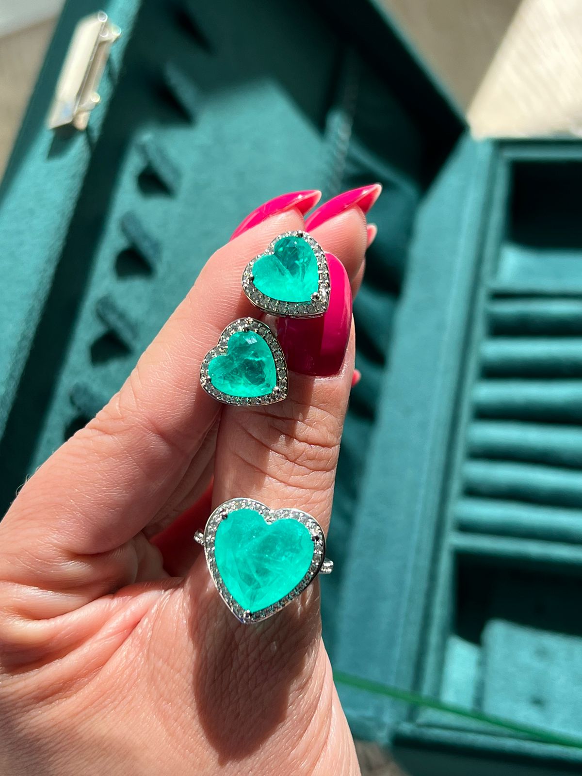 Conjunto Diana Anel e Brinco com Zircônia Cristal e Fusion Esmeralda Colombiana em Banho de Ródio Branco