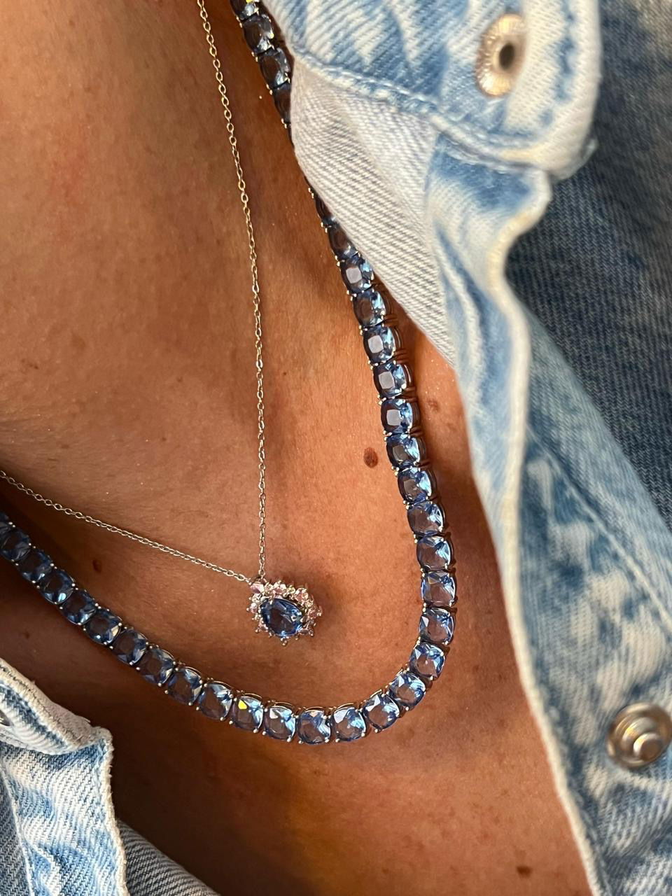 Conjunto Gota com Zircônia Azul e Colorida em Banho de Ródio Branco