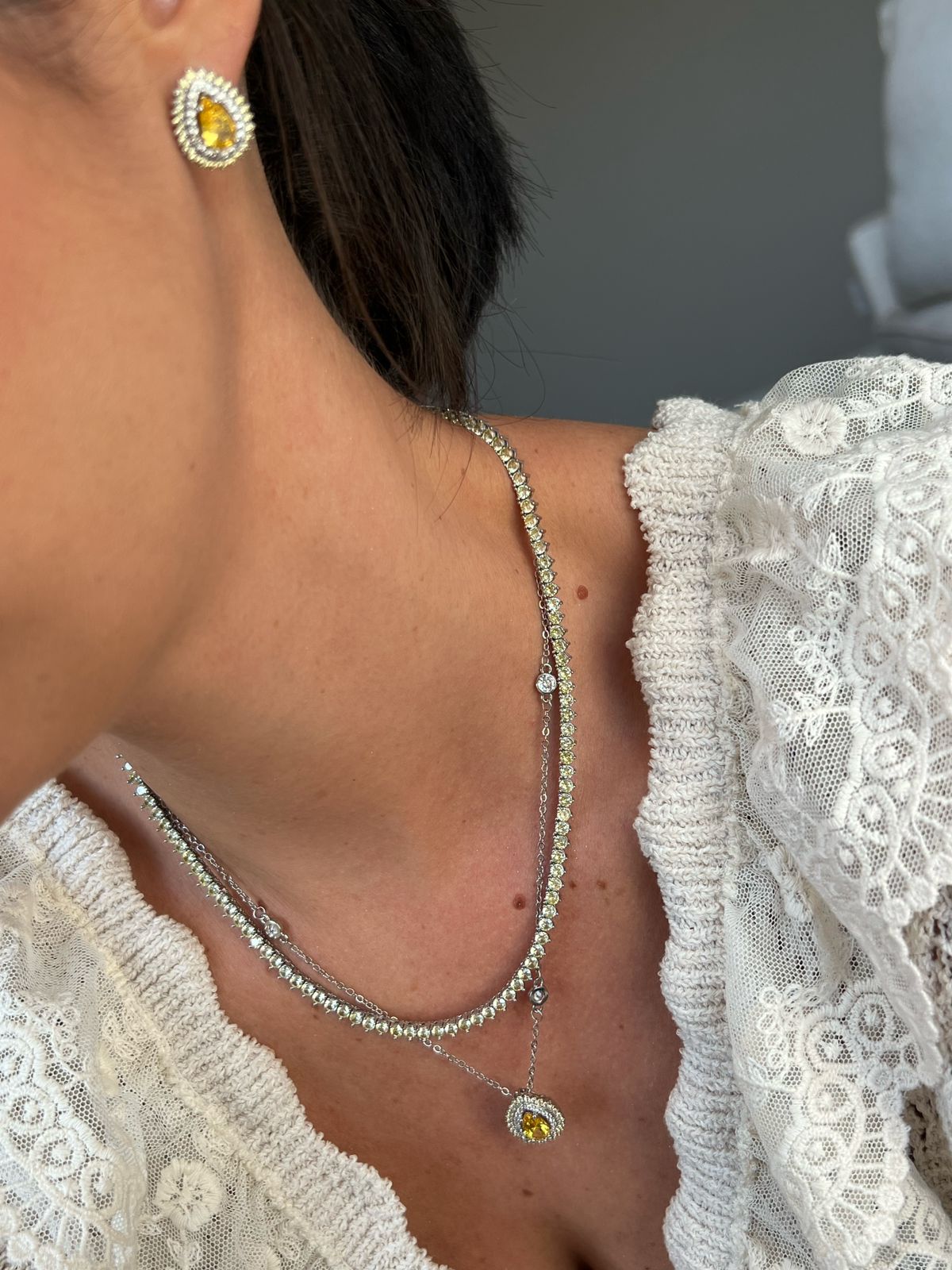 Conjunto Gota com Zircônia Citrino e Cristal em Banho de Ródio Branco