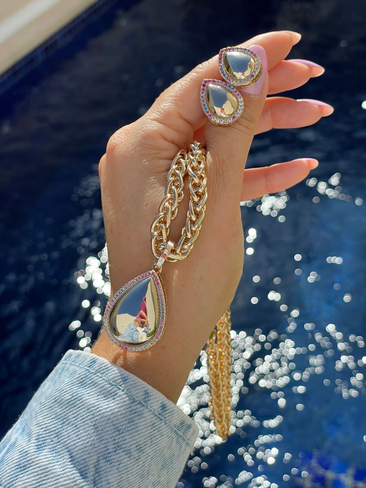 Conjunto Gota com Zircônia Colorida e Correntaria em Banho de Ouro