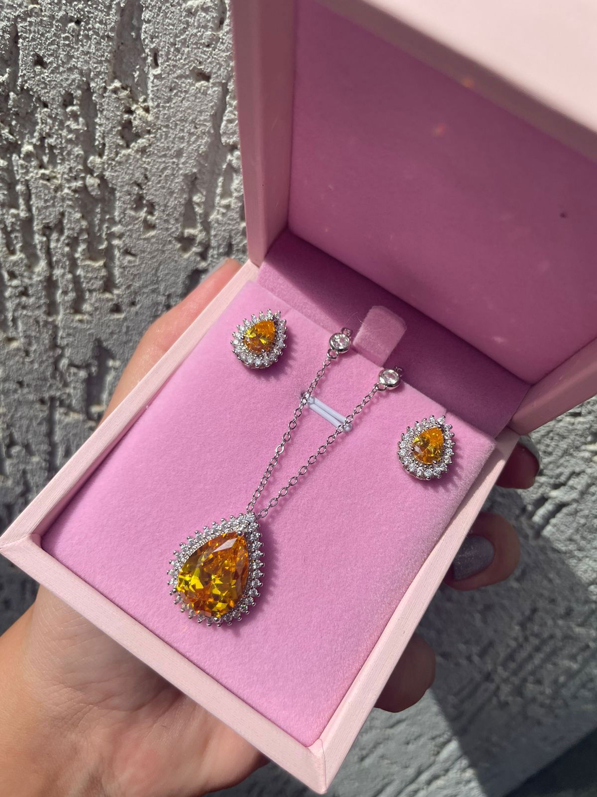 Conjunto Gota com Zircônia Cristal e Citrino em Banho de Ródio Branco