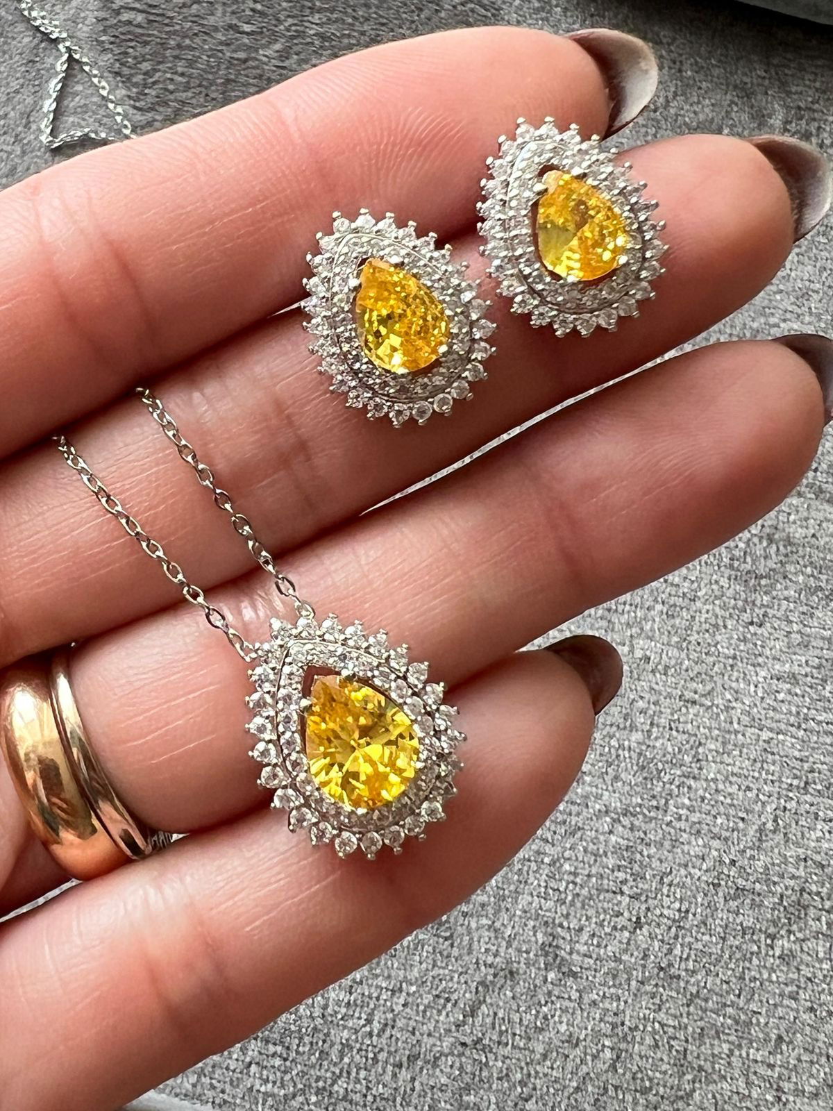 Conjunto Gota com Zircônia Cristal e Citrino em Banho de Ródio Branco