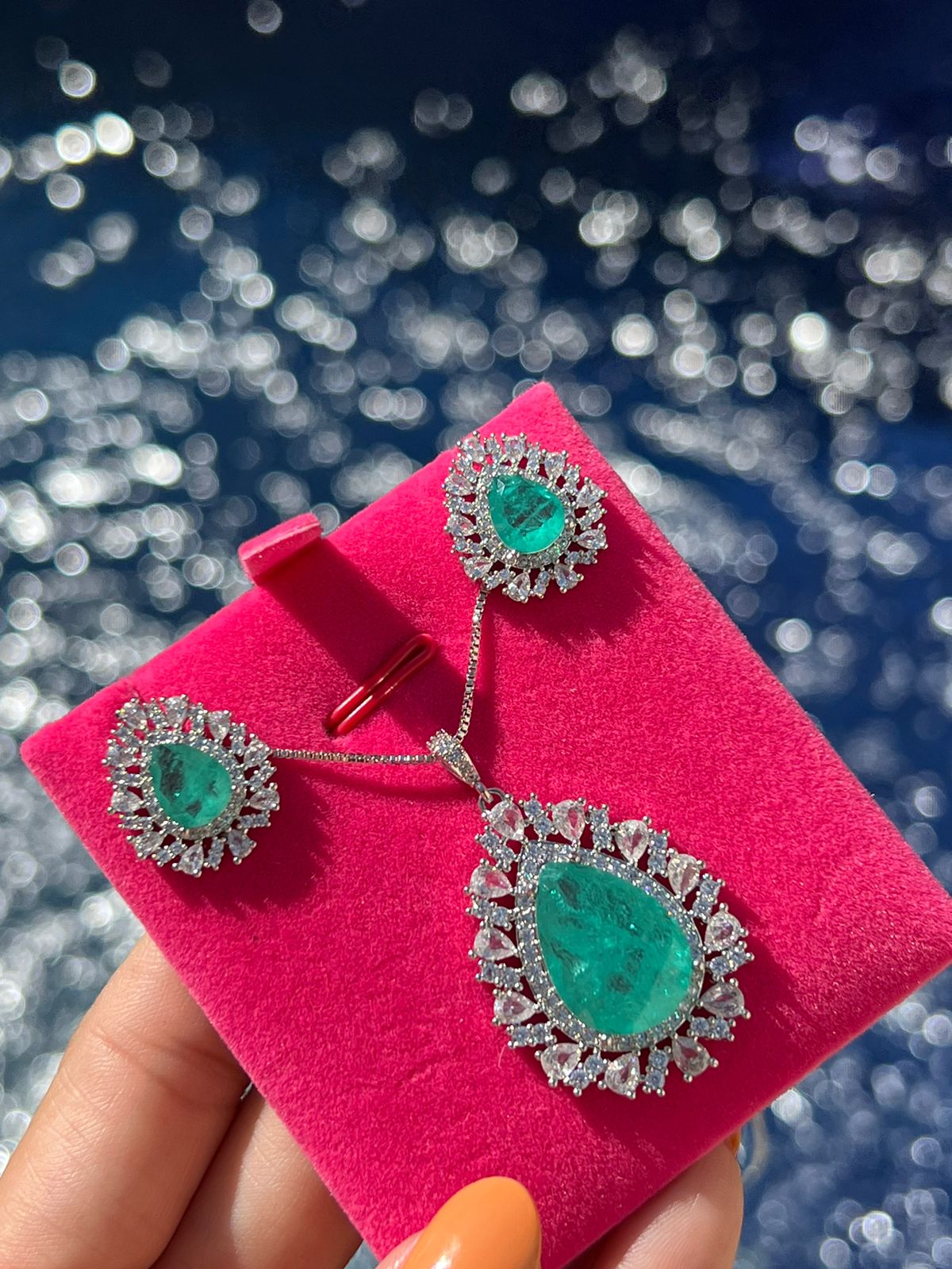 Conjunto Gota com Zircônia Cristal e Fusion Verde Claro em Banho Ródio Branco