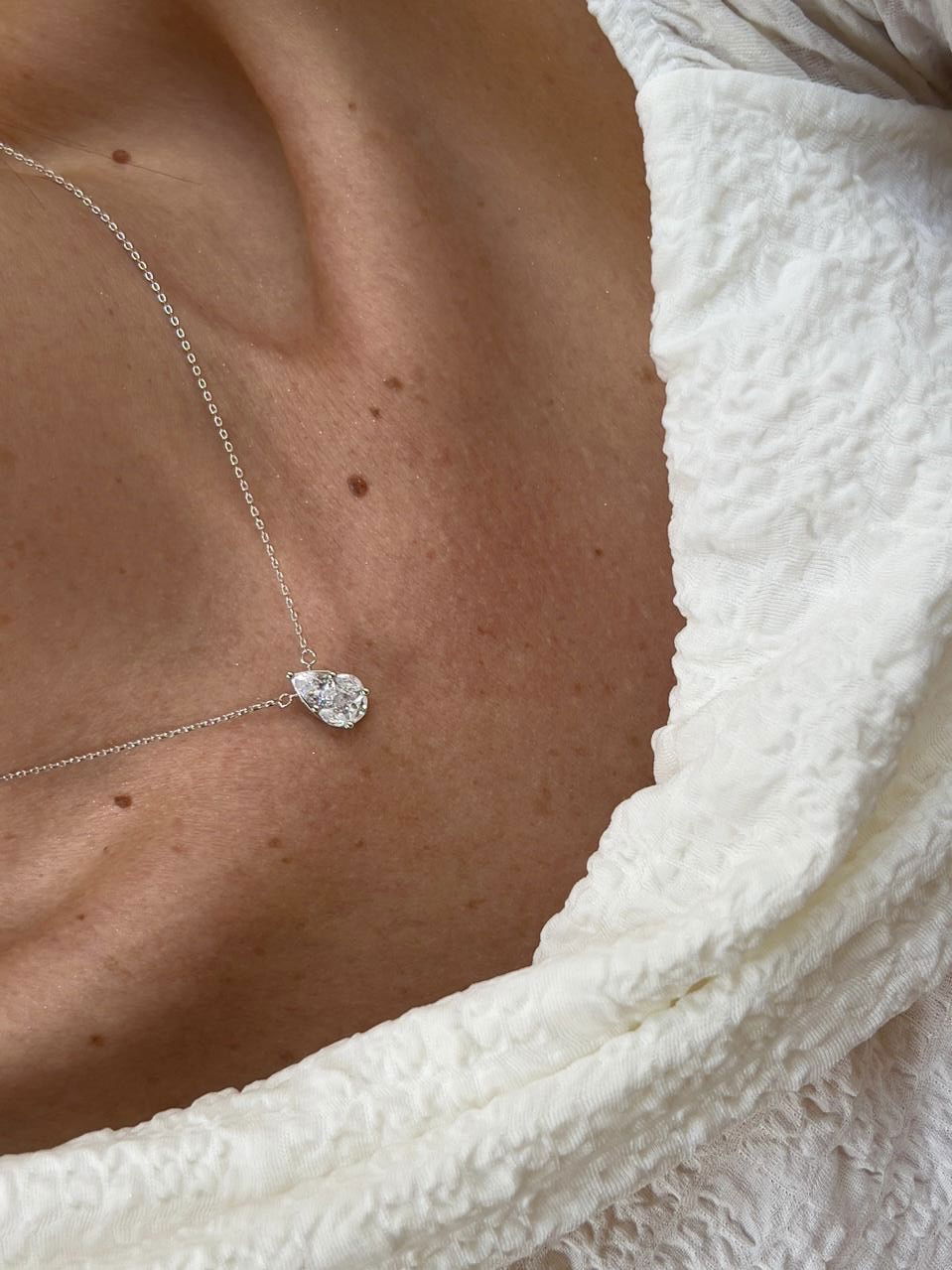 Conjunto Gota Shapes com com Zircônia Cristal em Banho de Ródio Branco