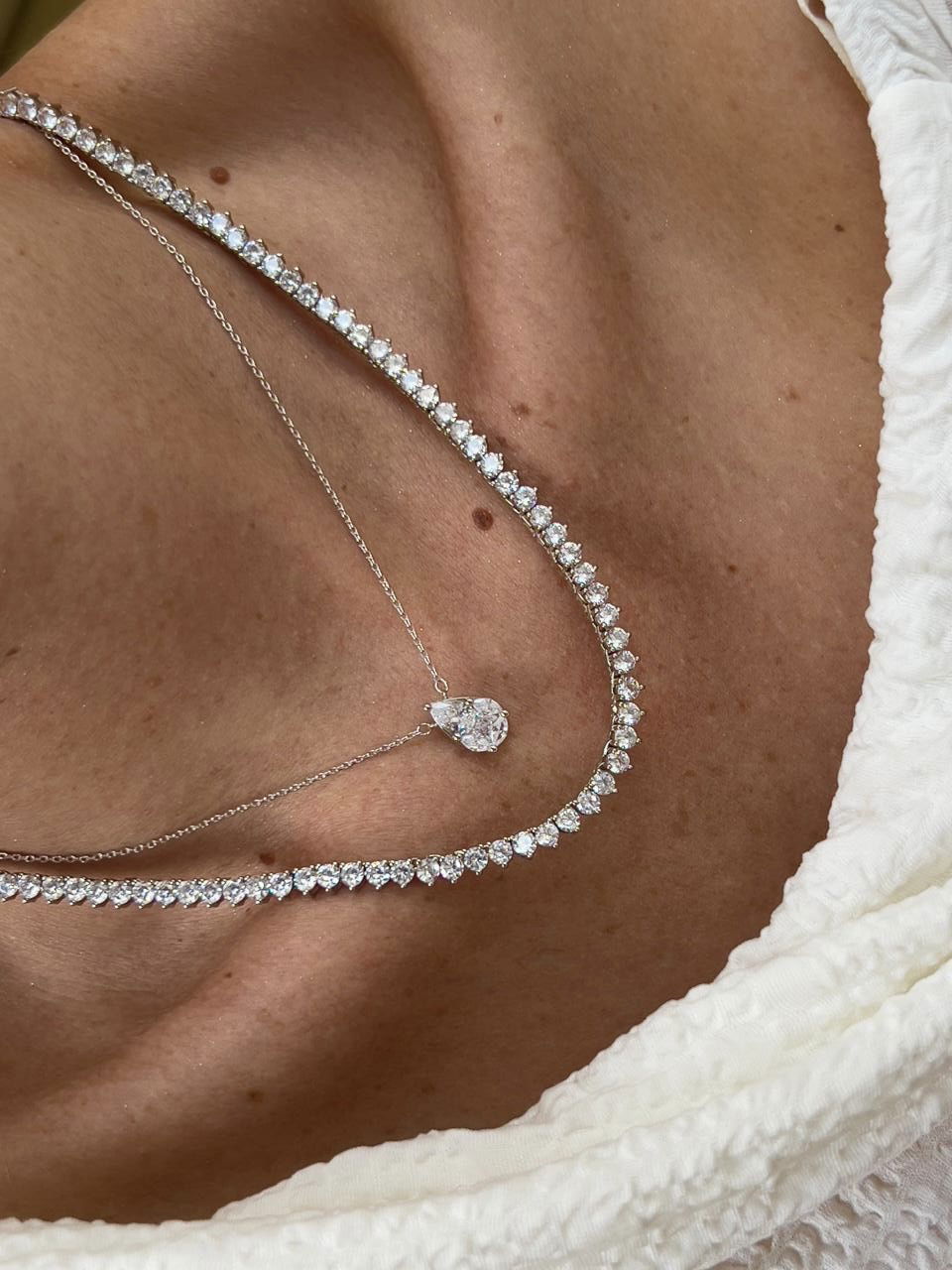 Conjunto Gota Shapes com com Zircônia Cristal em Banho de Ródio Branco