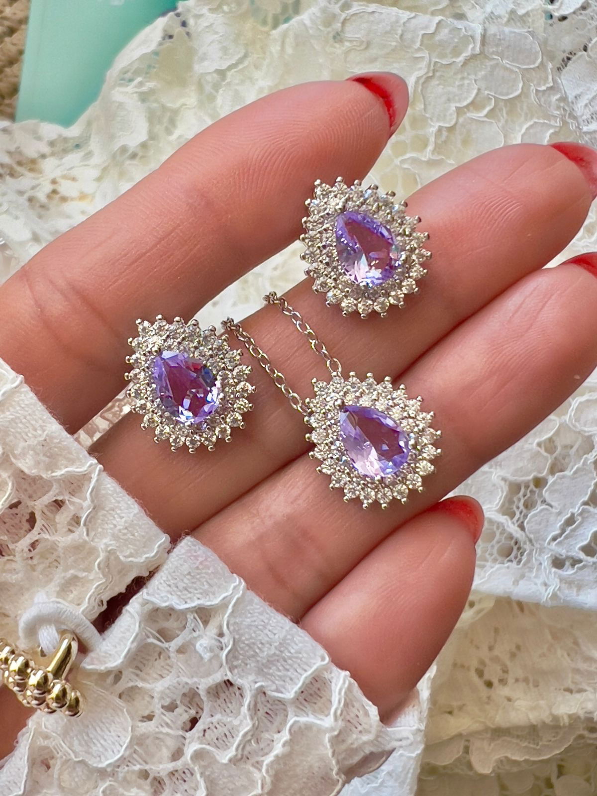 Conjunto Gota Zircônia Cristal e Kunzita Lílas em Banho de Ródio Branco