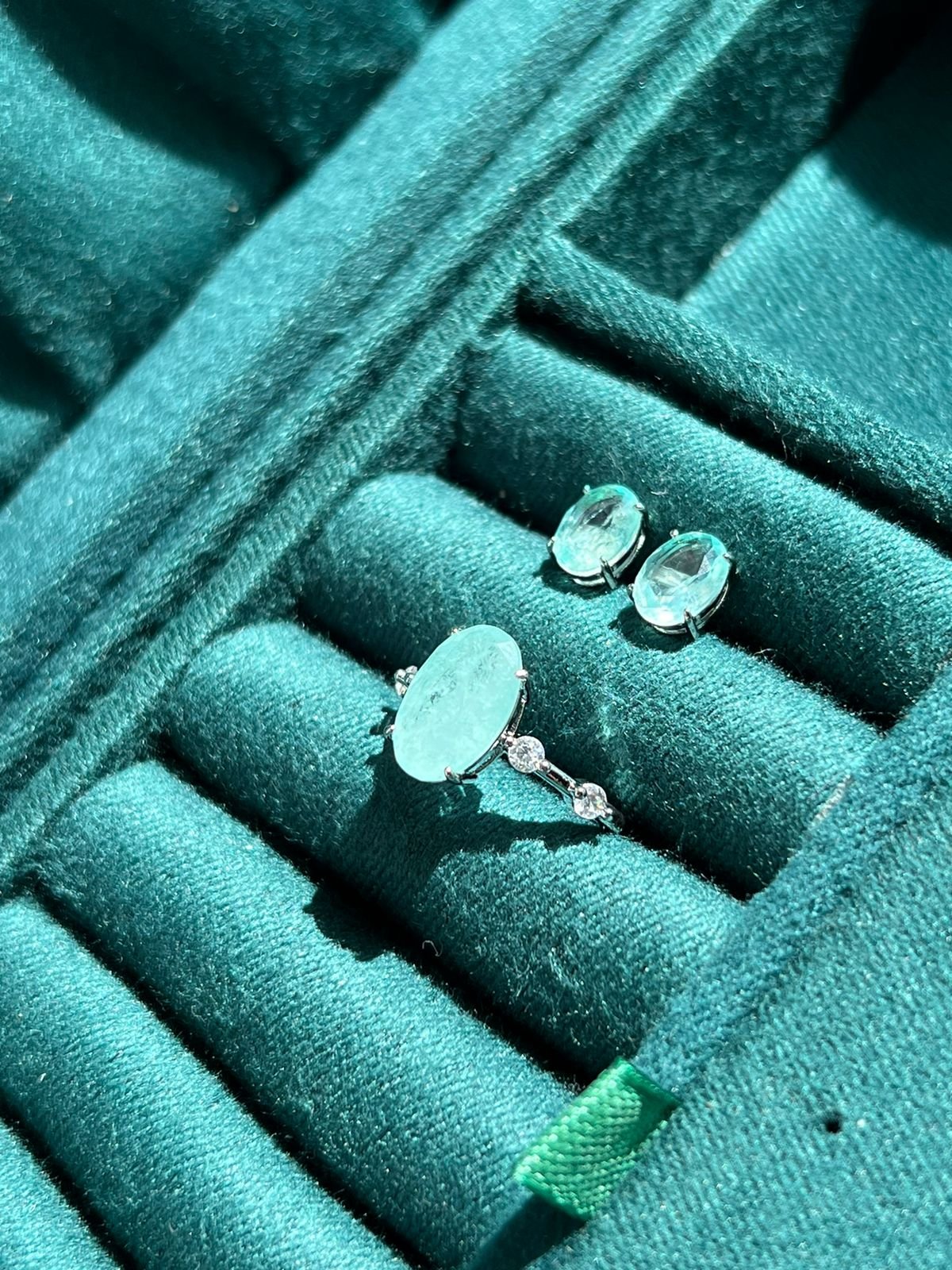 Conjunto Letizia Anel e Brinco com Zircônia Cristal e Topázio Azul em Banho de Ródio Branco
