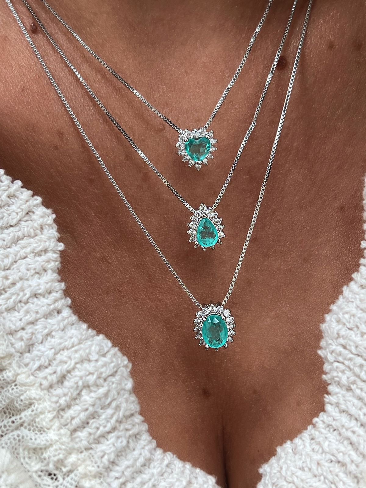 Conjunto Mini Oval Fusion Esmeralda Colombiana e Zircônia Cristal em Banho de Ródio Branco