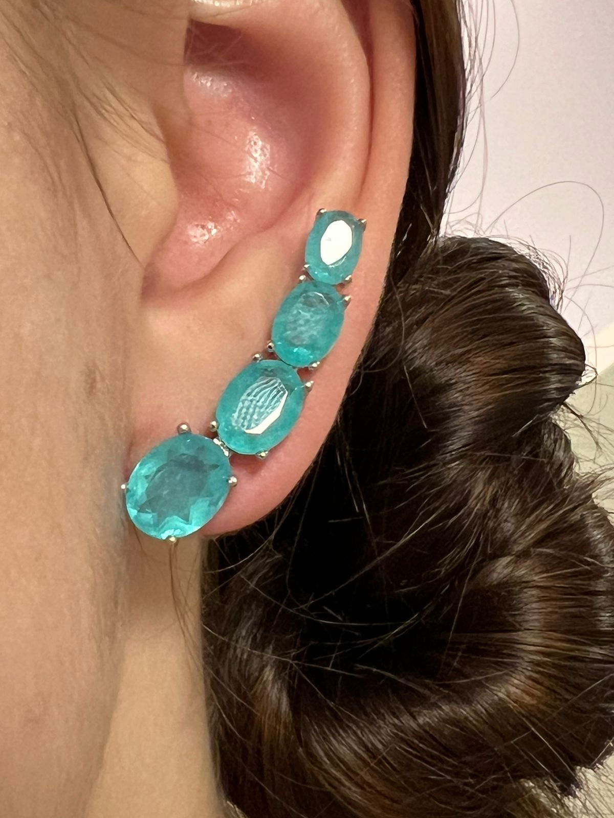 Conjunto Oval com Zircônia Cristal e Fusion Esmeralda Colombiana em Banho de Ródio Branco