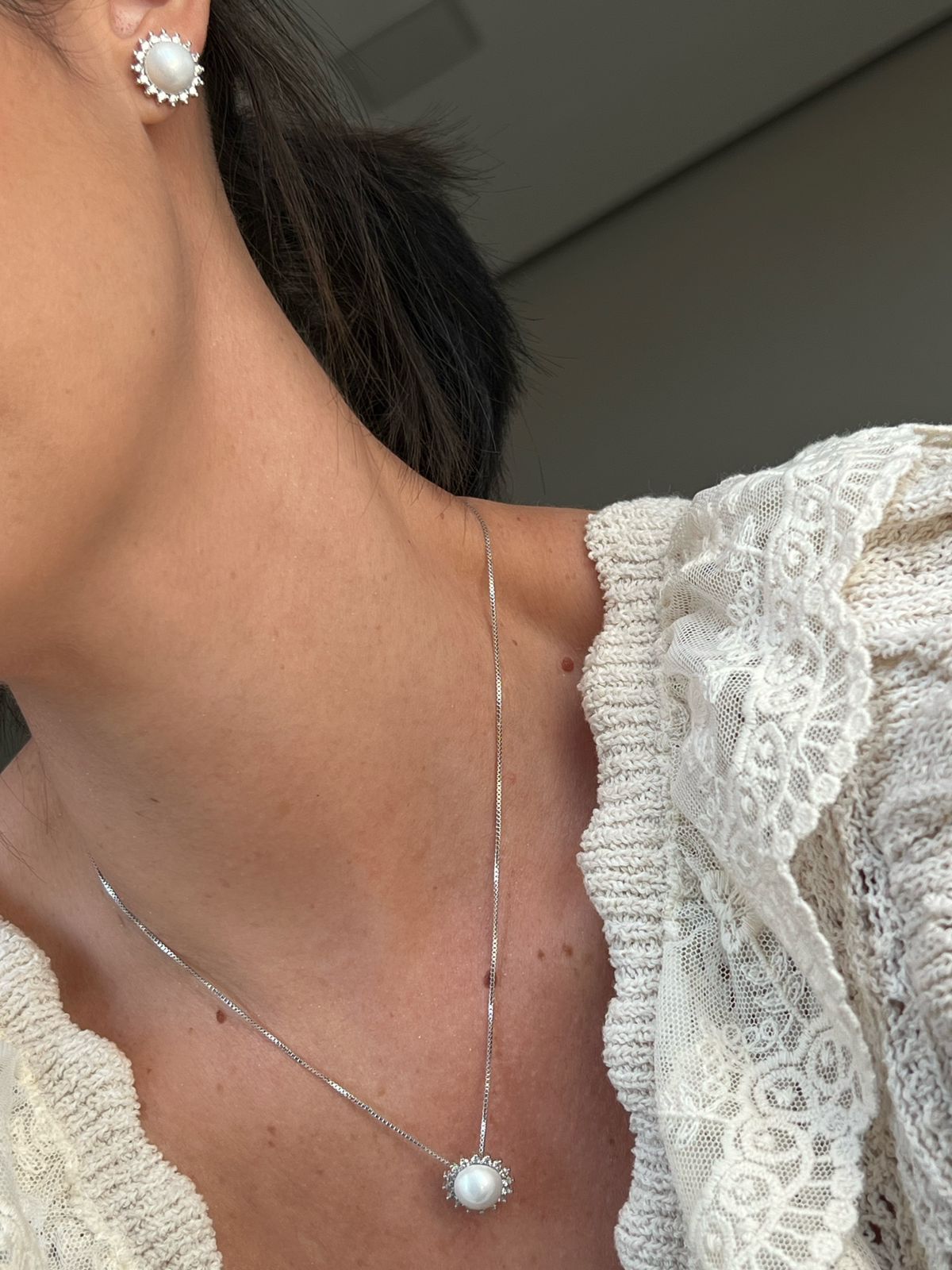 Conjunto Pérola Shell com Zircônia Crista em Banho de Ródio Branco