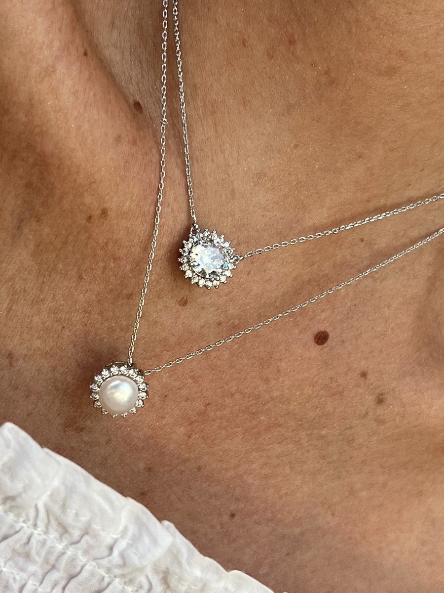 Conjunto Redondo com Zircônia Cristal e Pérola em Banho de Ródio Branco