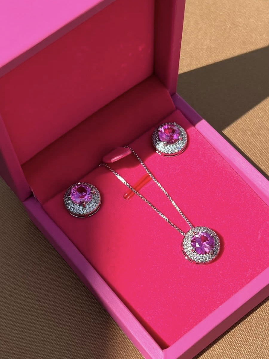 Conjunto Redondo com Zircônia Cristal e Espinélio Rubi em Banho de Ródio Branco