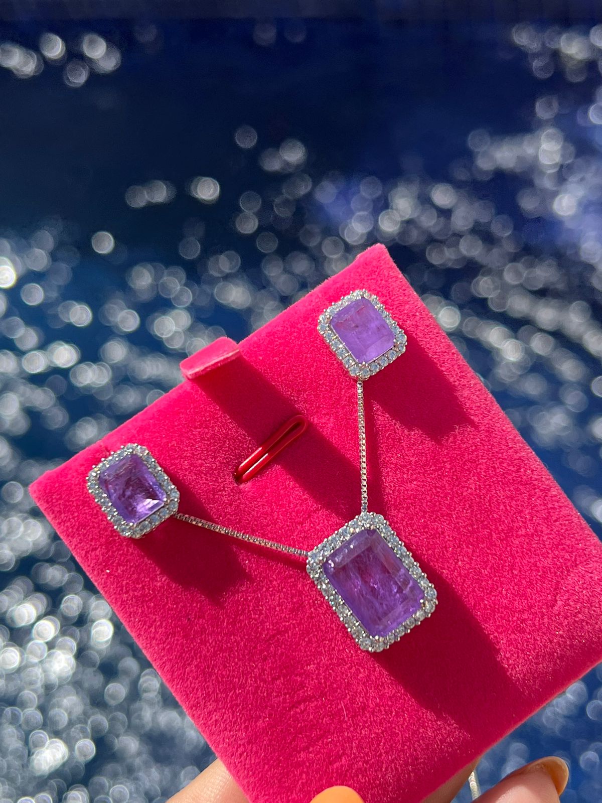 Conjunto Retângulo com Zircônia Cristal e Fusion Violeta em Banho de Ródio Branco