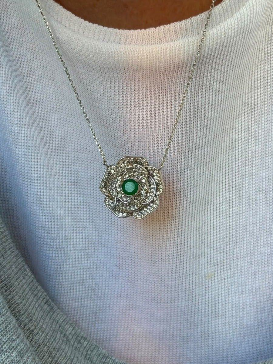 Conjunto Rosa com Zircônia Cristal e Fusion Verde Esmeralda em Banho de Ródio Branco