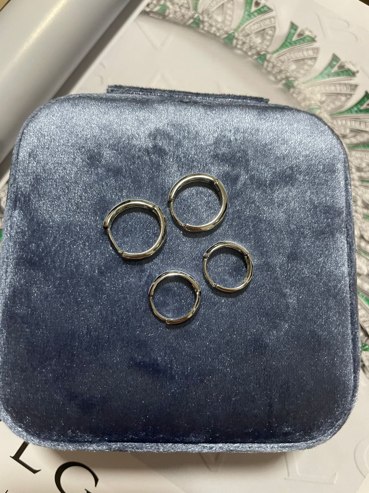 Duplinha Argolinha Lisa (Clik) em Banho Ródio Branco