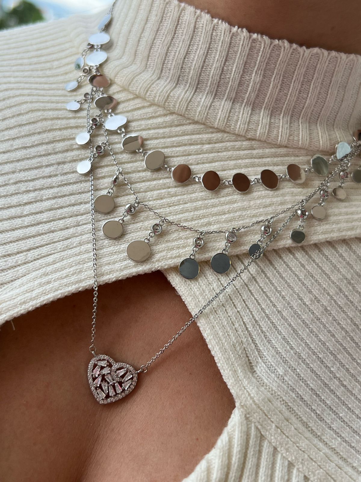 Choker com Plaquinhas Ovais em Banho de Ródio Branco