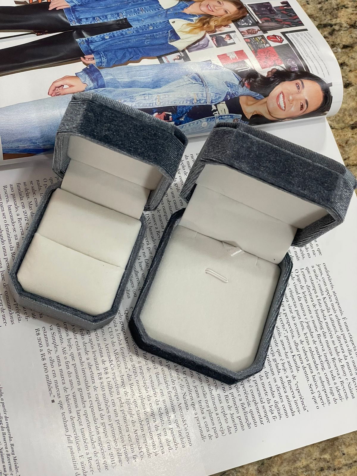 Estojo Veludo Cinza Escuro