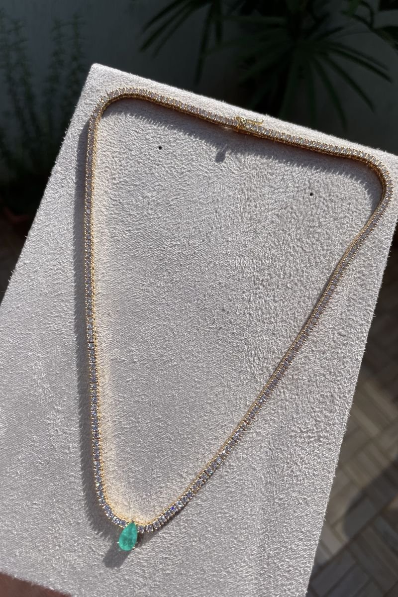 Choker Riviera com Gota Fusion Esmeralda Colombiana (Fecho Joia) em Banho de Ouro