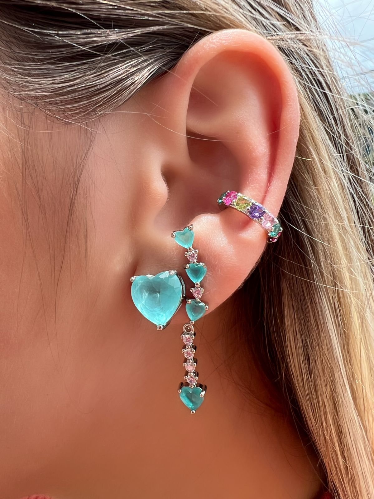 Brinco Ear Cuff com Coração Turmalina Leitosa e Cristal em Banho de Ródio Branco