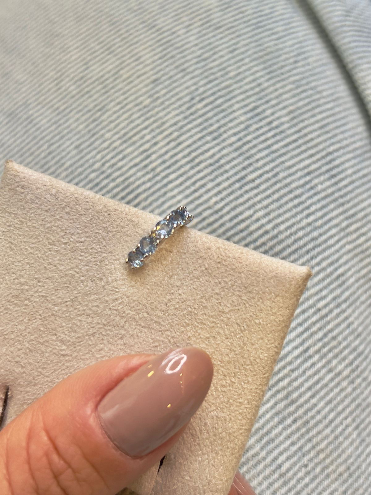 Piercing Fake com Zircônia Azul em Banho de Ródio Branco