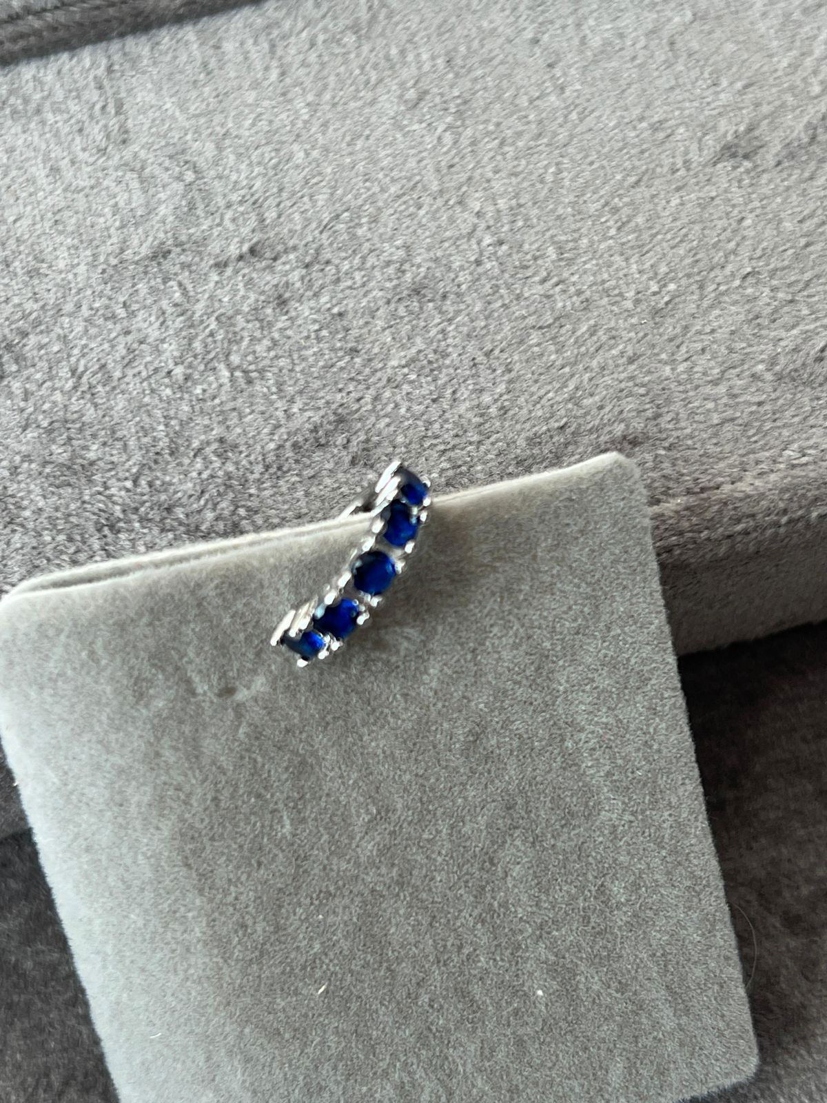 Piercing Fake com Zircônia Azul Safira em Banho de Ródio Branco