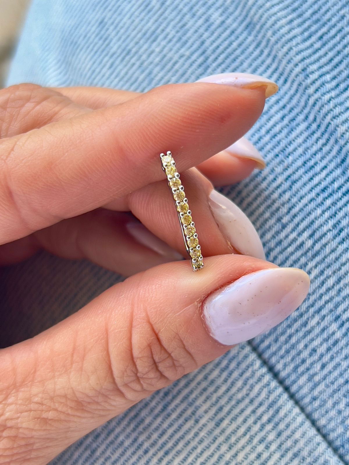 Piercing Fake com Zircônia Citrino em Banho de Ródio Branco