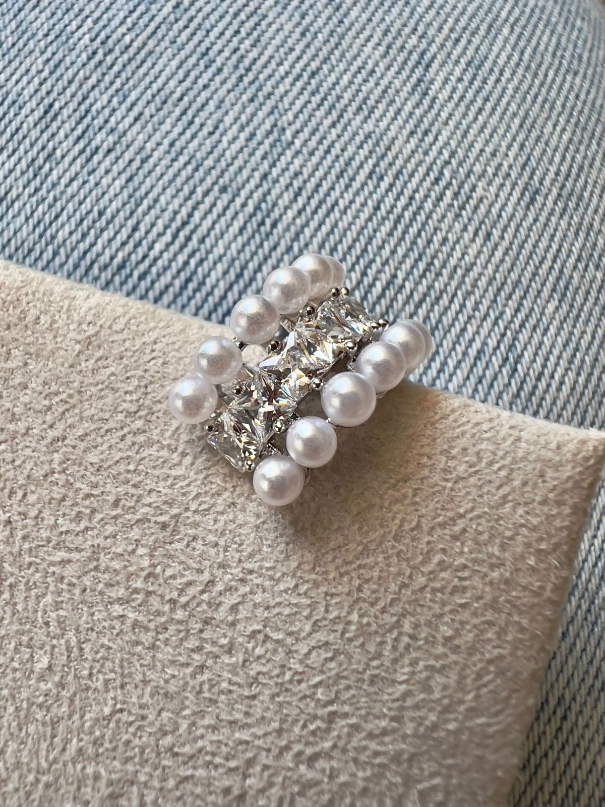 Piercing Fake com Zircônia Cristal e Pérola em Banho de Ródio Branco