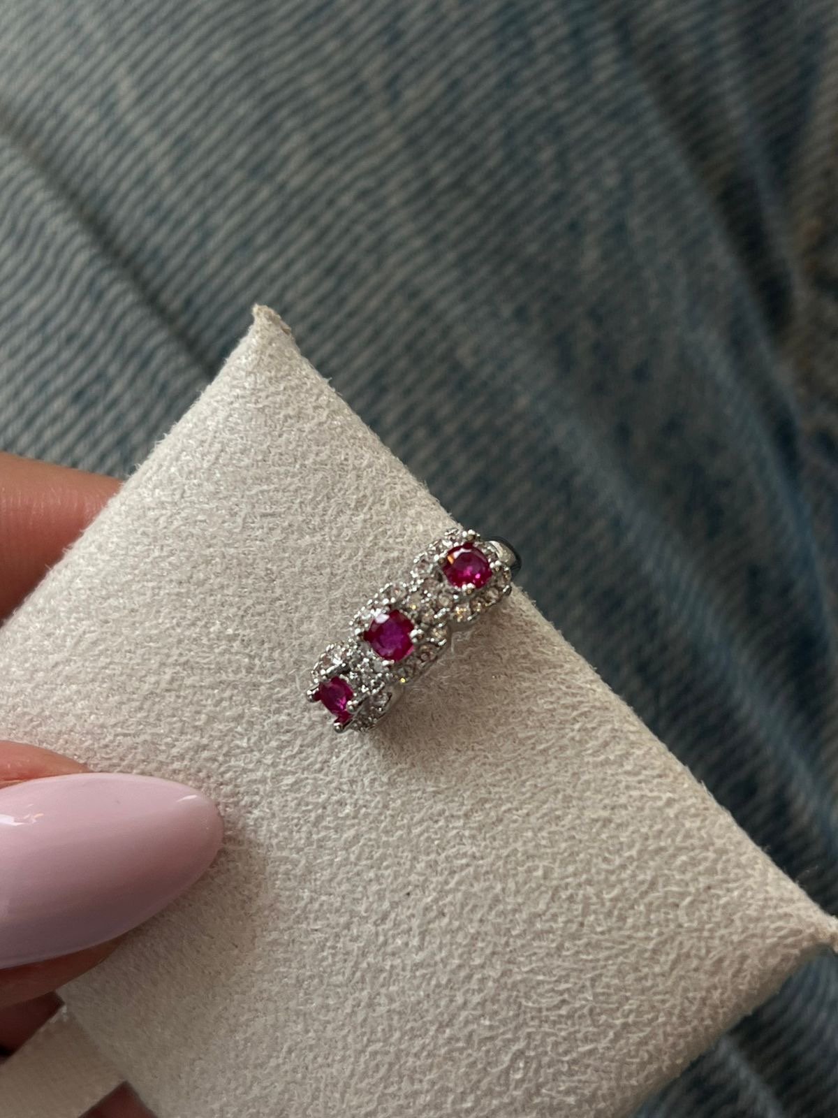 Piercing Fake com Zircônia Cristal e Pink em Banho de Ródio Branco