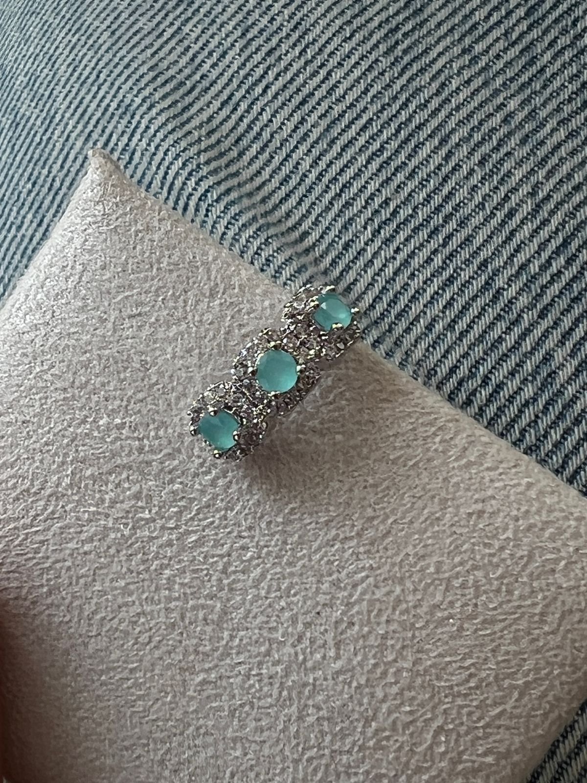 Piercing Fake com Zircônia Cristal e Turmalina Leitosa em Banho de Ródio Branco