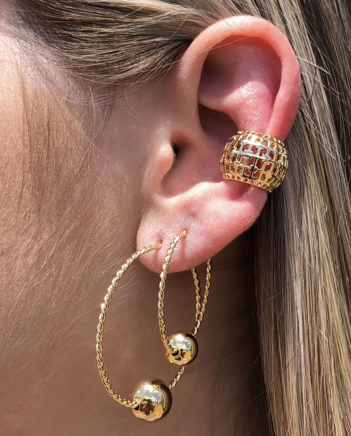 Piercing Fake Detalhado em Banho de Ouro